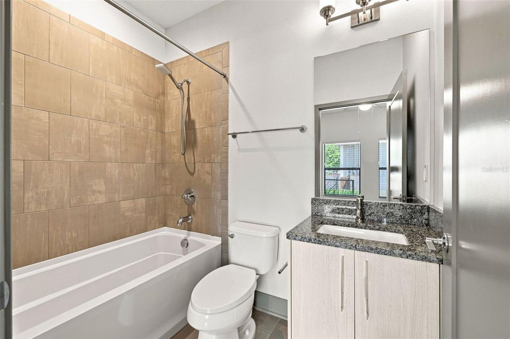 Image 16 of property listing at 4810 W MCELROY AVENUE 3, Tampa, FL 33611