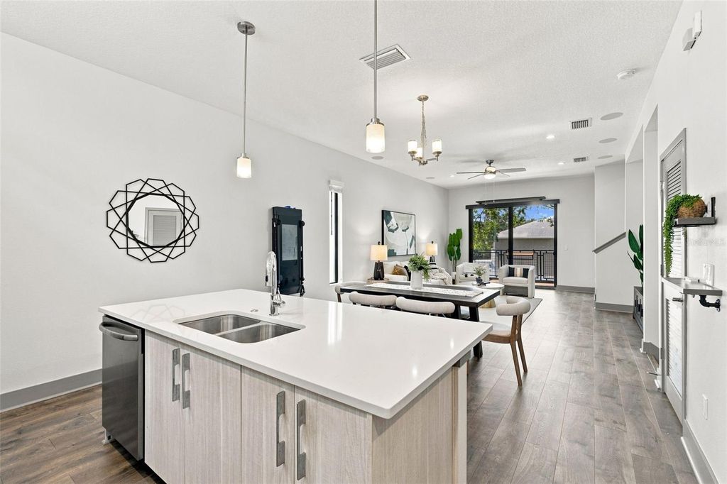 Image 20 of property listing at 4810 W MCELROY AVENUE 3, Tampa, FL 33611