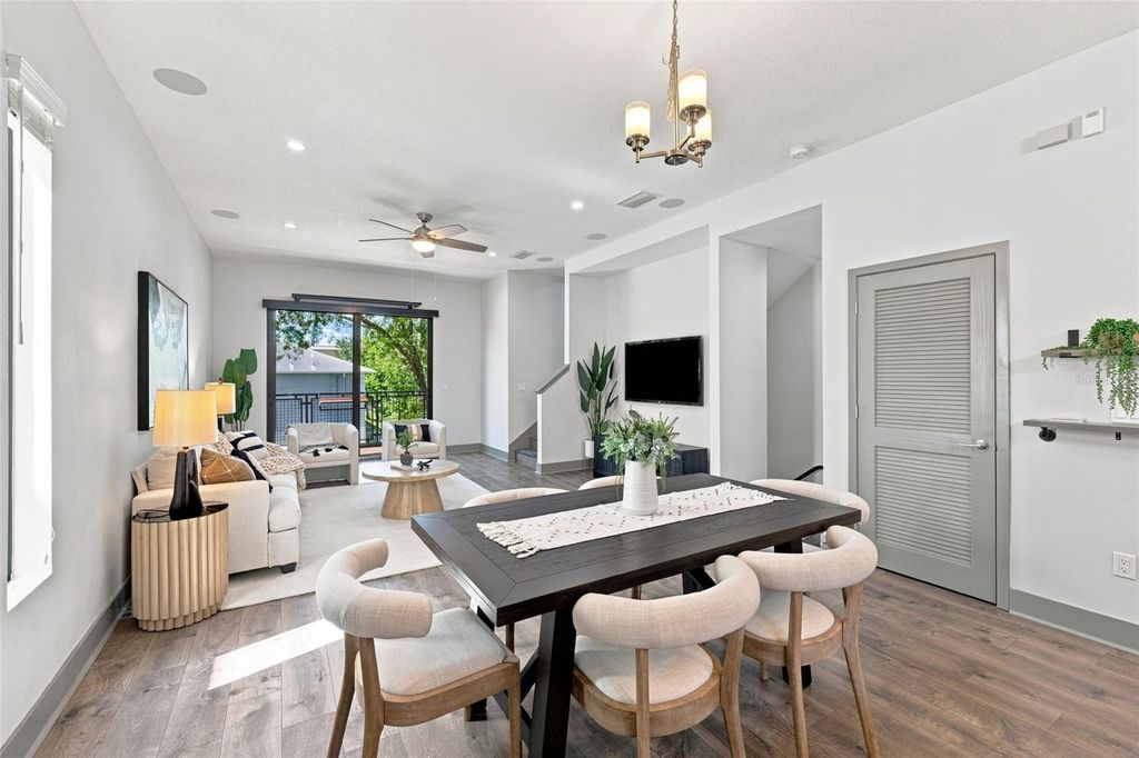 Image 21 of property listing at 4810 W MCELROY AVENUE 3, Tampa, FL 33611