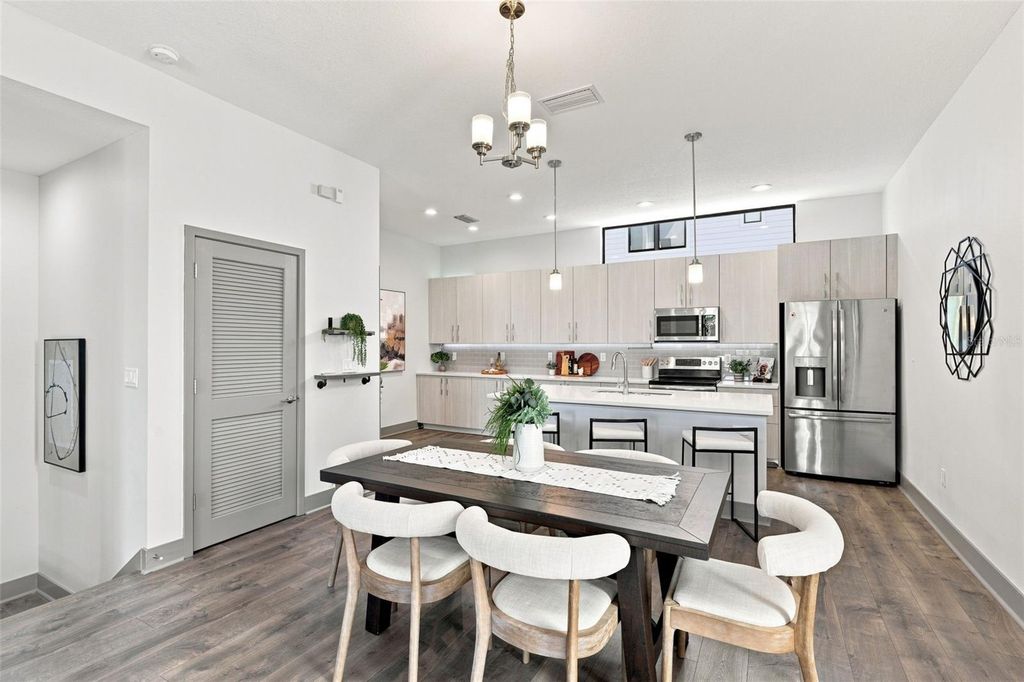 Image 22 of property listing at 4810 W MCELROY AVENUE 3, Tampa, FL 33611