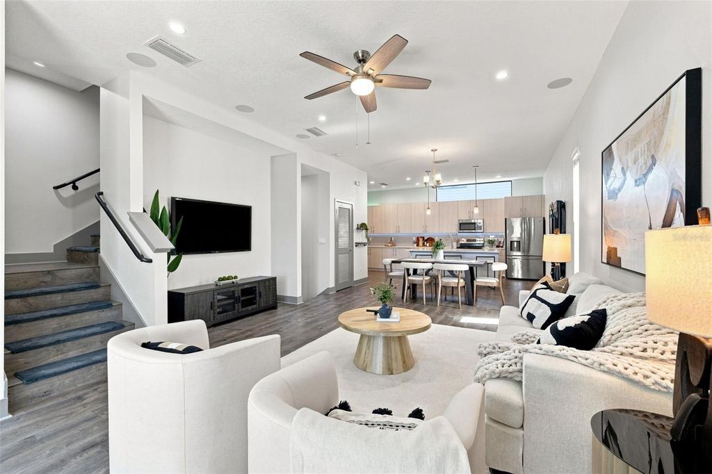 Image 25 of property listing at 4810 W MCELROY AVENUE 3, Tampa, FL 33611