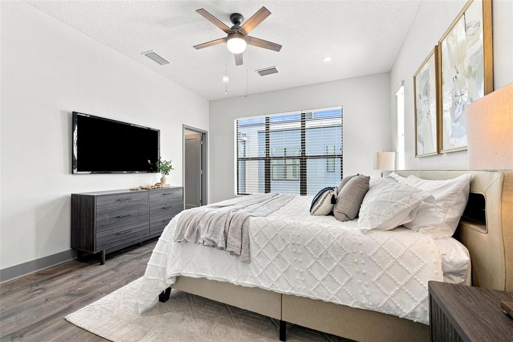 Image 29 of property listing at 4810 W MCELROY AVENUE 3, Tampa, FL 33611