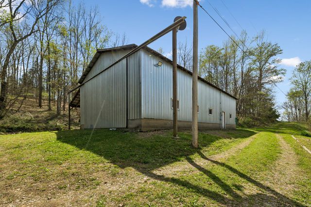 805 Harris Rd, Dickson, TN 37055