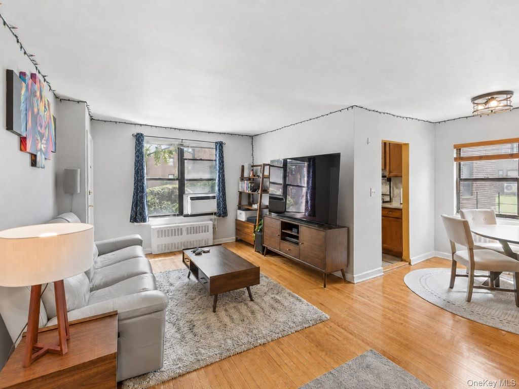 196-29 69th Ave #1st Fl, Fresh Meadows, NY 11365 — exterior