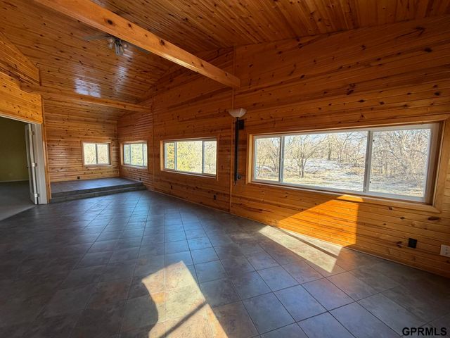 1146 County Road F Road, Dorchester, NE 68343