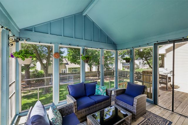 5700 Aspen Drive, West Des Moines, IA 50266
