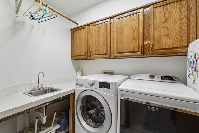 5700 Aspen Drive, West Des Moines, IA 50266