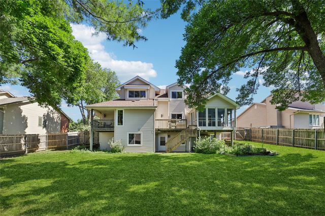 5700 Aspen Drive, West Des Moines, IA 50266