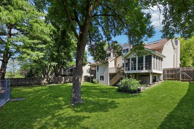 5700 Aspen Drive, West Des Moines, IA 50266
