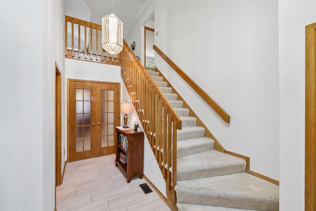 5700 Aspen Drive, West Des Moines, IA 50266