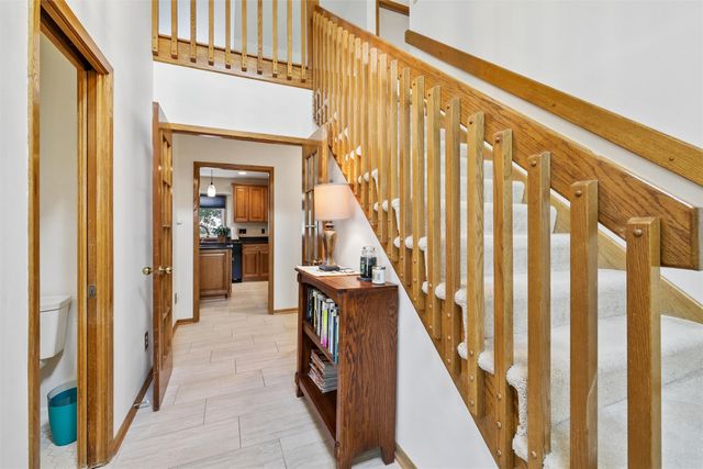 5700 Aspen Drive, West Des Moines, IA 50266