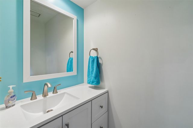 5700 Aspen Drive, West Des Moines, IA 50266