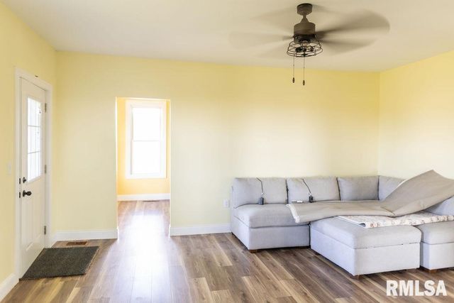 16853 N WRIGHT Road, Lewistown, IL 61542