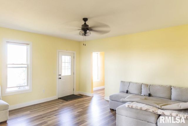 16853 N WRIGHT Road, Lewistown, IL 61542