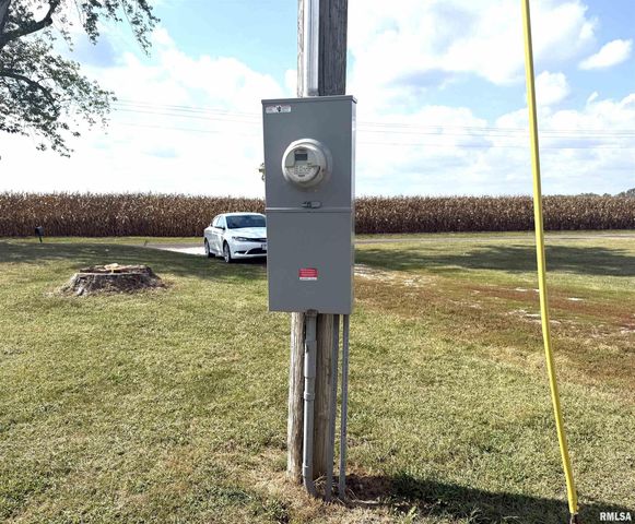 16853 N WRIGHT Road, Lewistown, IL 61542