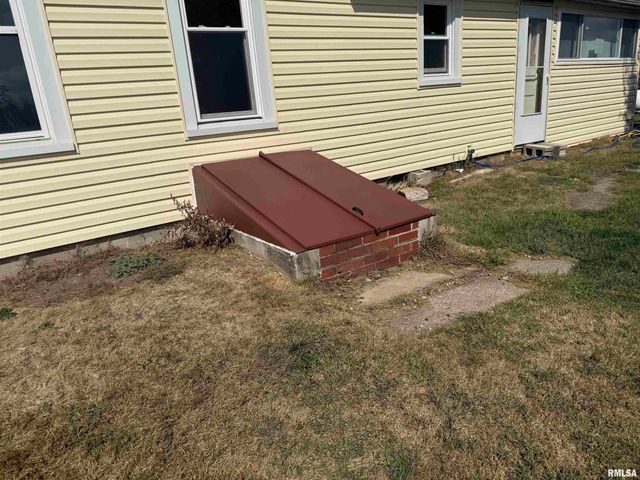 16853 N WRIGHT Road, Lewistown, IL 61542