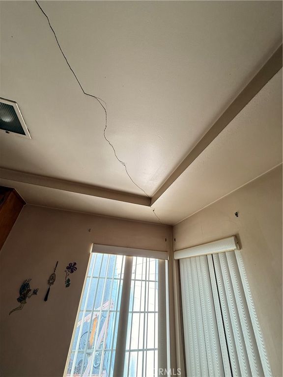 Image 4 of property listing at 13627 Hart, Van Nuys, CA 91405