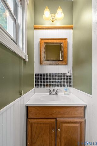 103 N Jefferson St, Petersburg, VA 23803