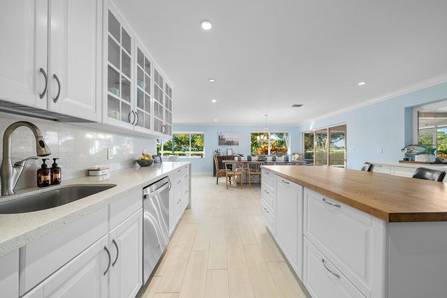 413 S Country Club Drive, Atlantis, FL 33462