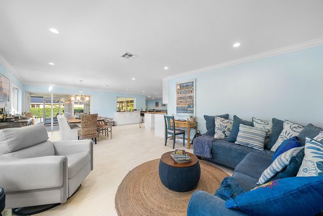 413 S Country Club Drive, Atlantis, FL 33462