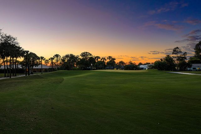 413 S Country Club Drive, Atlantis, FL 33462