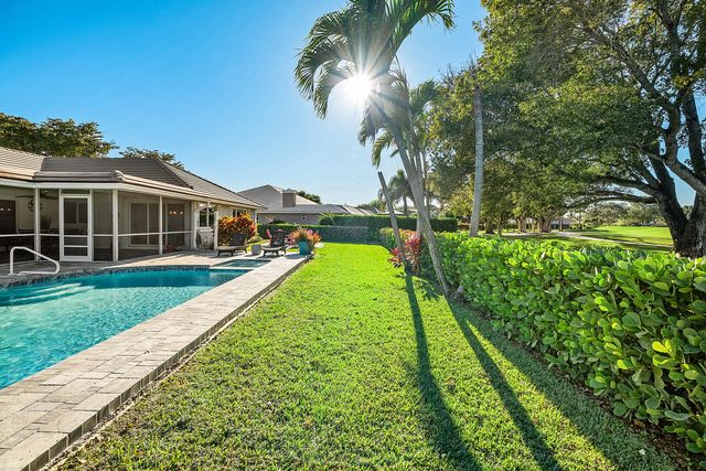 413 S Country Club Drive, Atlantis, FL 33462