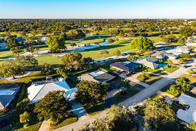 413 S Country Club Drive, Atlantis, FL 33462