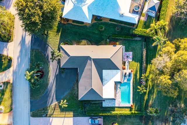 413 S Country Club Drive, Atlantis, FL 33462