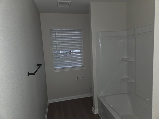 10356 Sweetwater Creek Dr Drive, Cleveland, TX 77328