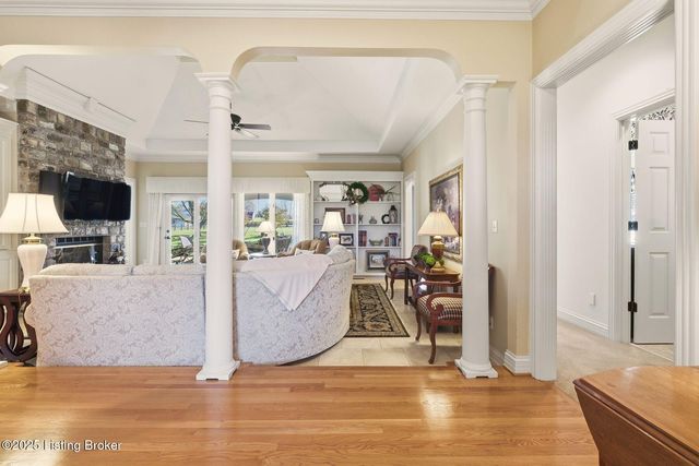 7403 Broad Run Rd, Louisville, KY 40291