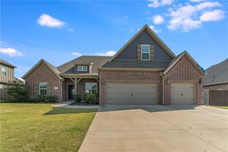 421 Romano Avenue, Tontitown, AR 72762
