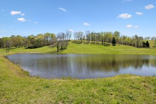 16700 Campbellsville Rd, Lynnville, TN 38472