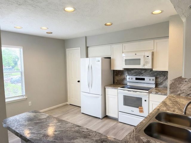 2011 Spenwick Drive 522, Houston, TX 77055