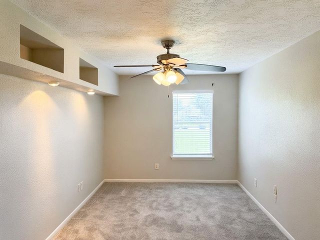 2011 Spenwick Drive 522, Houston, TX 77055
