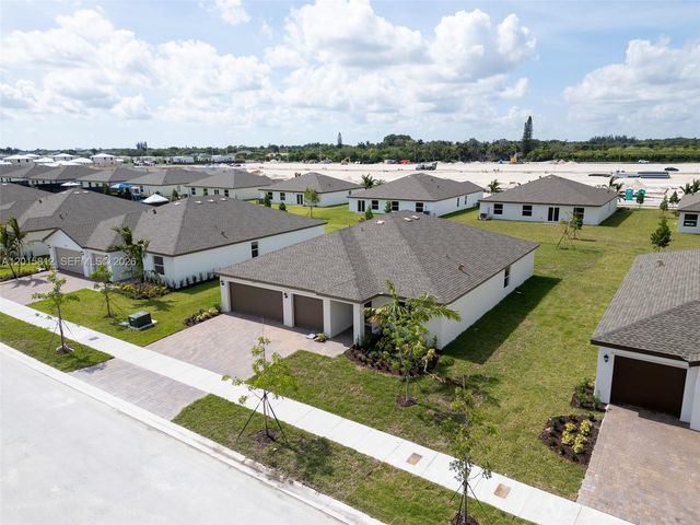 17564 SW 285th St, Homestead, FL 33030