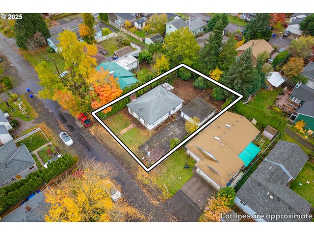 8730 Ne DAVIS St, Portland, OR 97220