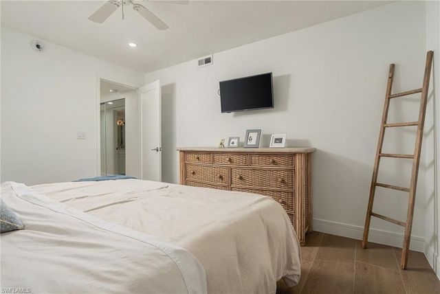 1100 8th AVE S 105A, Naples, FL 34102