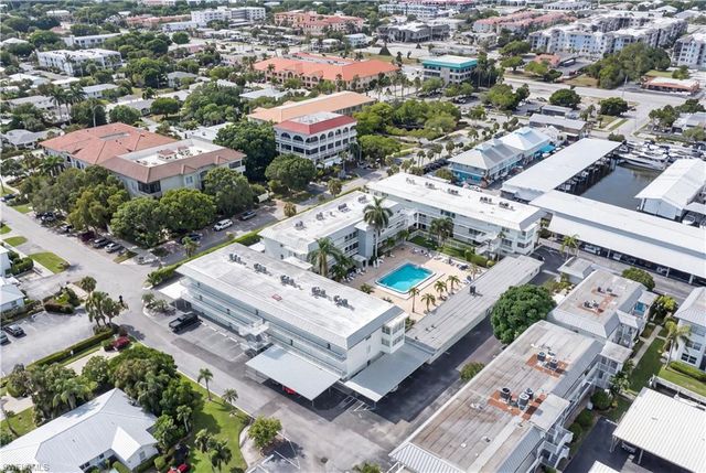 1100 8th AVE S 105A, Naples, FL 34102