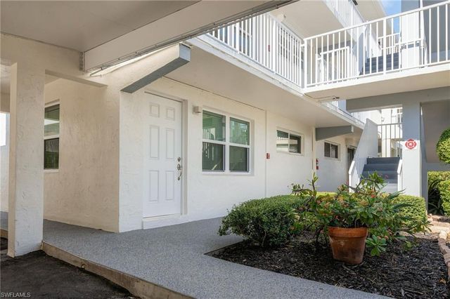 1100 8th AVE S 105A, Naples, FL 34102