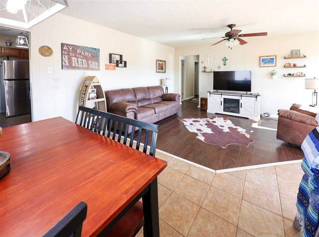 80 NW Big Rock Rd, Medicine Park, OK 73557