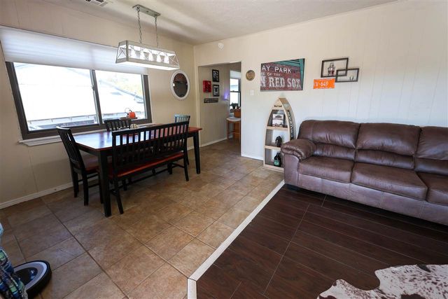 80 NW Big Rock Rd, Medicine Park, OK 73557