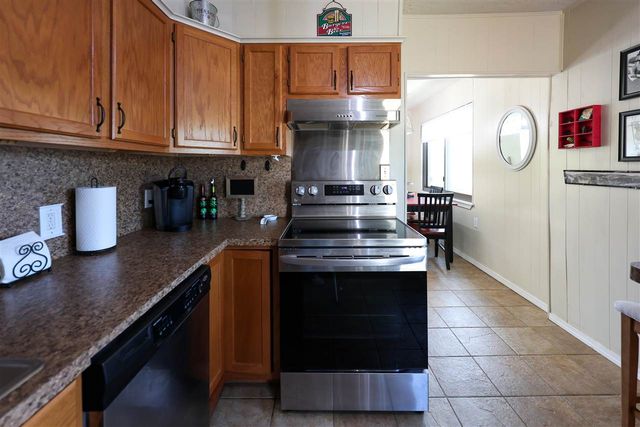 80 NW Big Rock Rd, Medicine Park, OK 73557