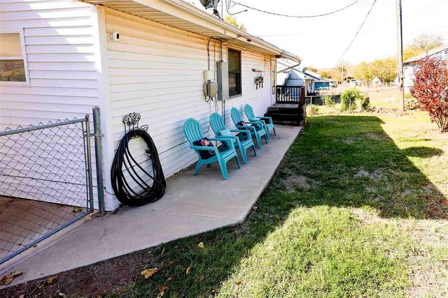 80 NW Big Rock Rd, Medicine Park, OK 73557