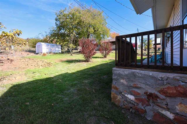 80 NW Big Rock Rd, Medicine Park, OK 73557