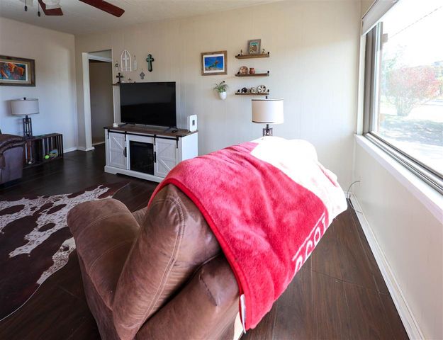 80 NW Big Rock Rd, Medicine Park, OK 73557