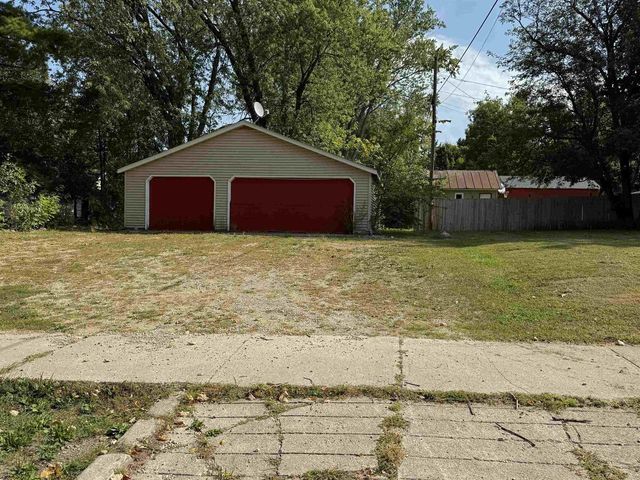 187 W MOORE STREET, Berlin, WI 54923