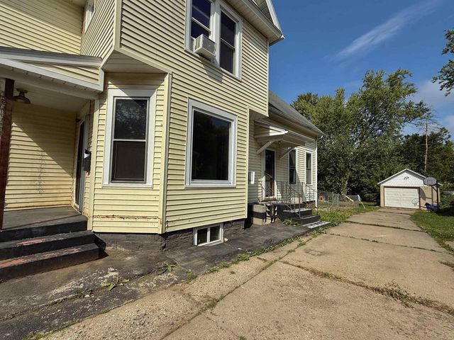 187 W MOORE STREET, Berlin, WI 54923