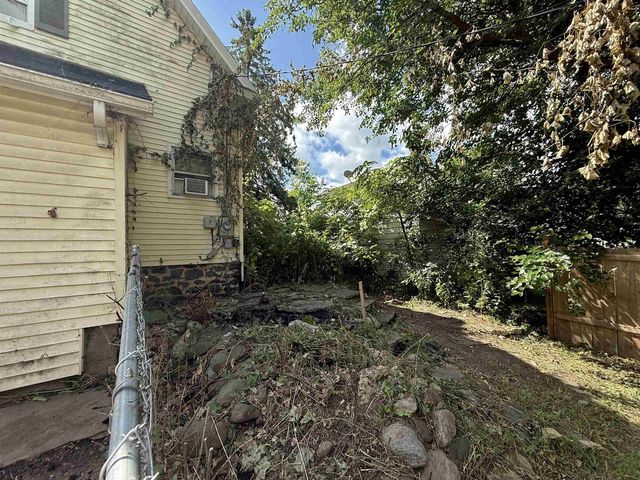 187 W MOORE STREET, Berlin, WI 54923