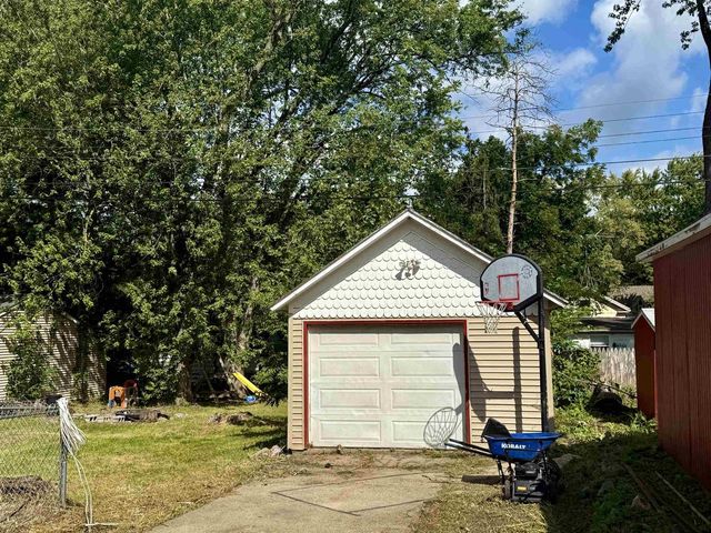 187 W MOORE STREET, Berlin, WI 54923