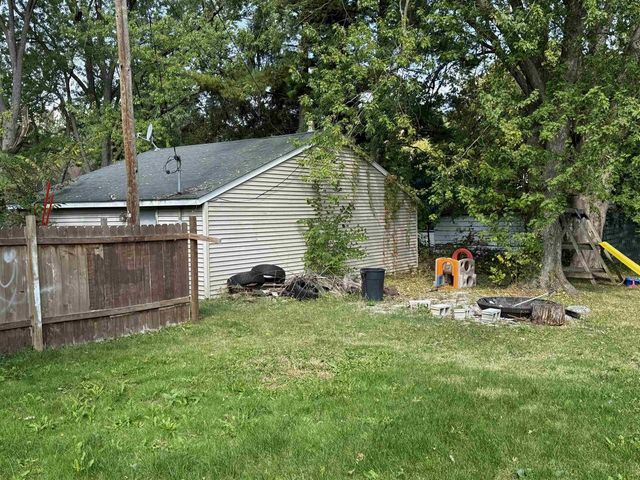 187 W MOORE STREET, Berlin, WI 54923